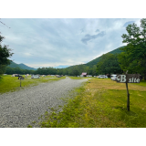 キャンプサイト